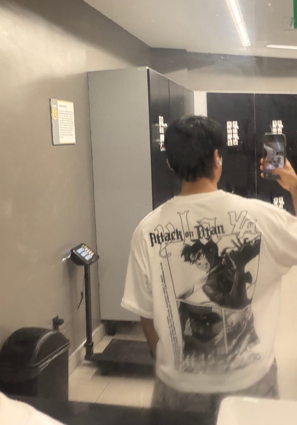 Customer photo review of 4186 - AOT©  x YLA Cropped Tees