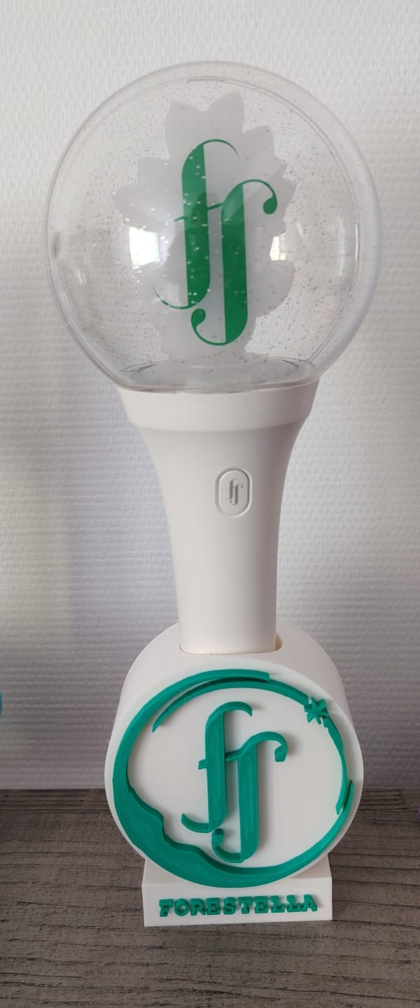 Customer photo review of FORESTELLA - OFFICIAL LIGHTSTICK