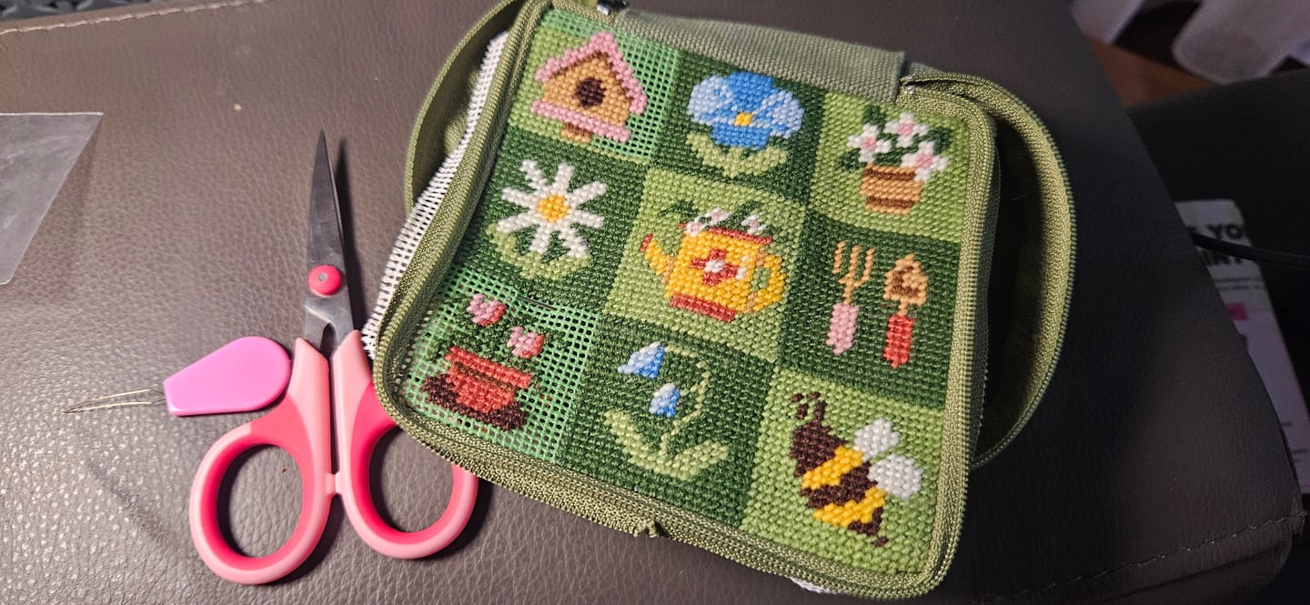 Customer photo review of GARDEN CHARMS - Needlepoint Pouch Kit