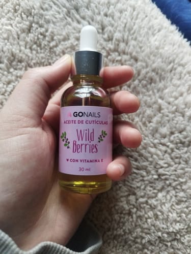 Customer photo review of Aceite de Cutículas - Wild Berries 30 ml