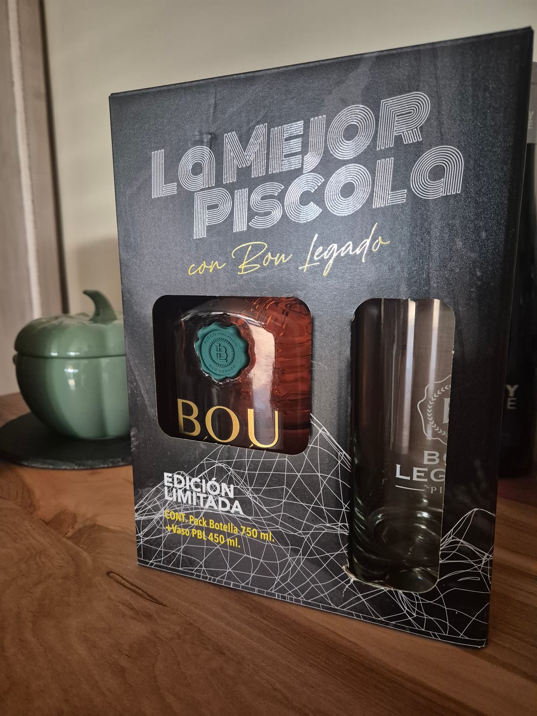 Customer photo review of Pisco Bou Legado 35º Especial + Vaso piscolero