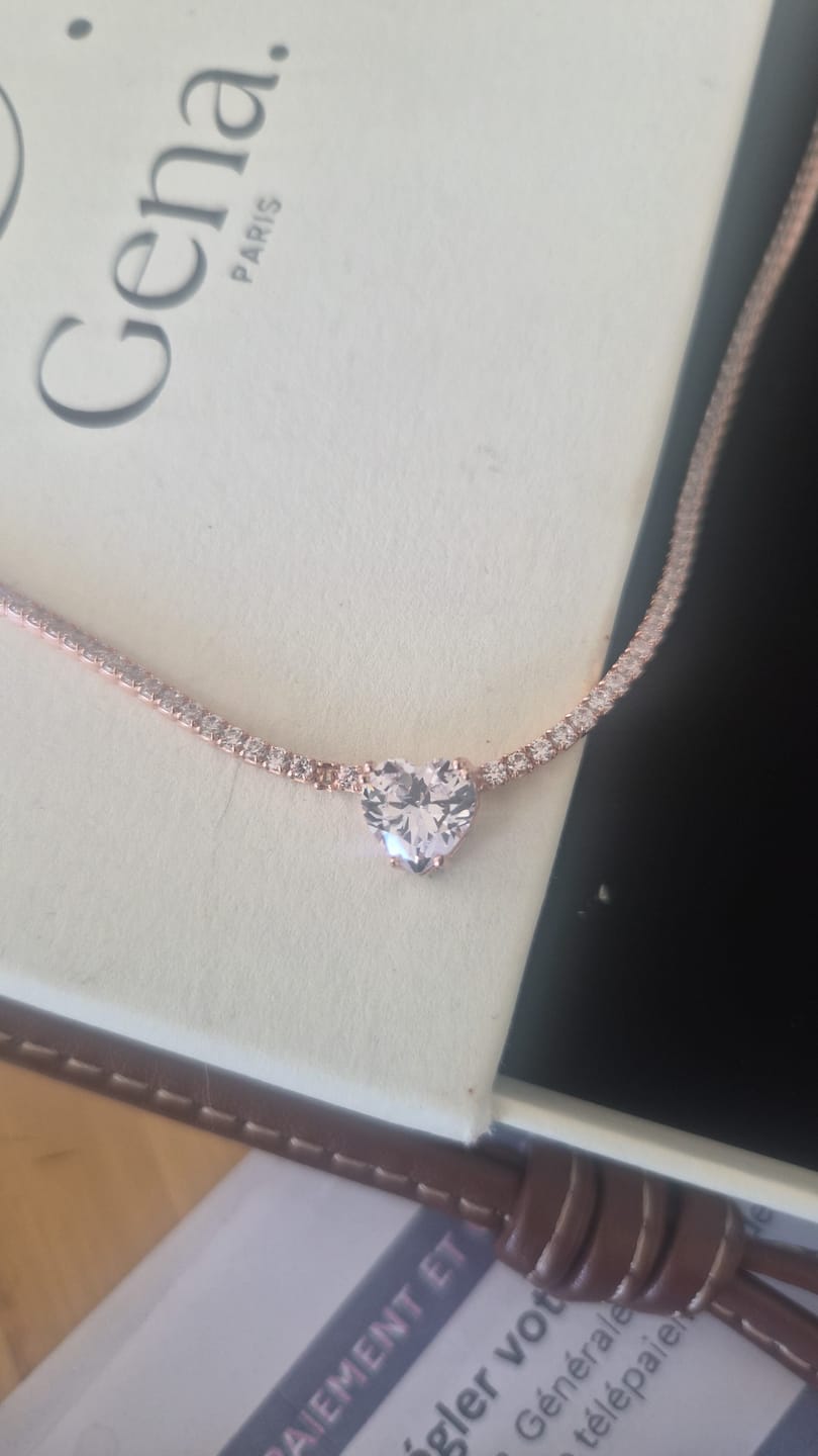 Customer photo review of Choker tennis cœur blanc - ROSE