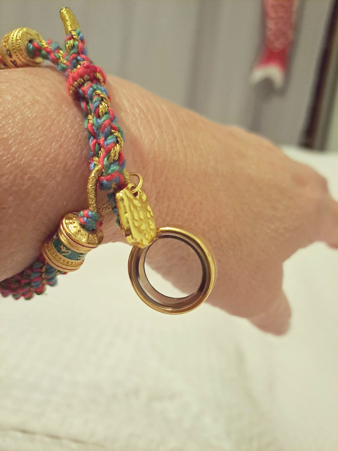 Customer photo review of Amulettes Mani