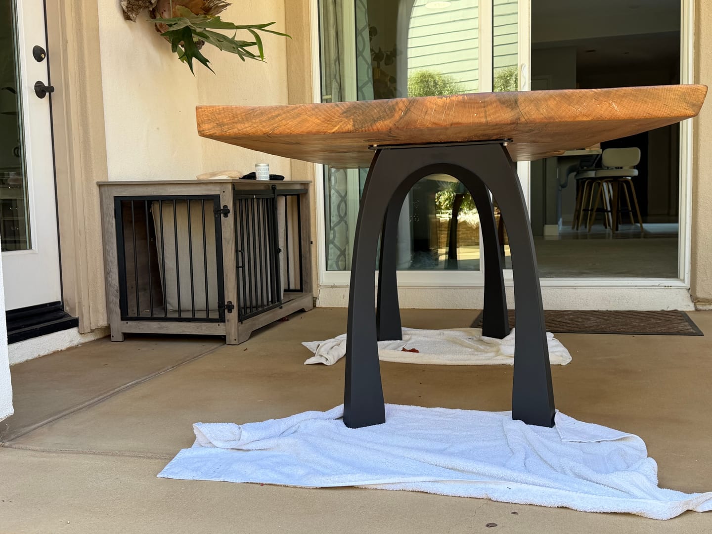 Customer photo review of Furniture Legs 419 Nura 28" H Metal Modern Dining Table Legs