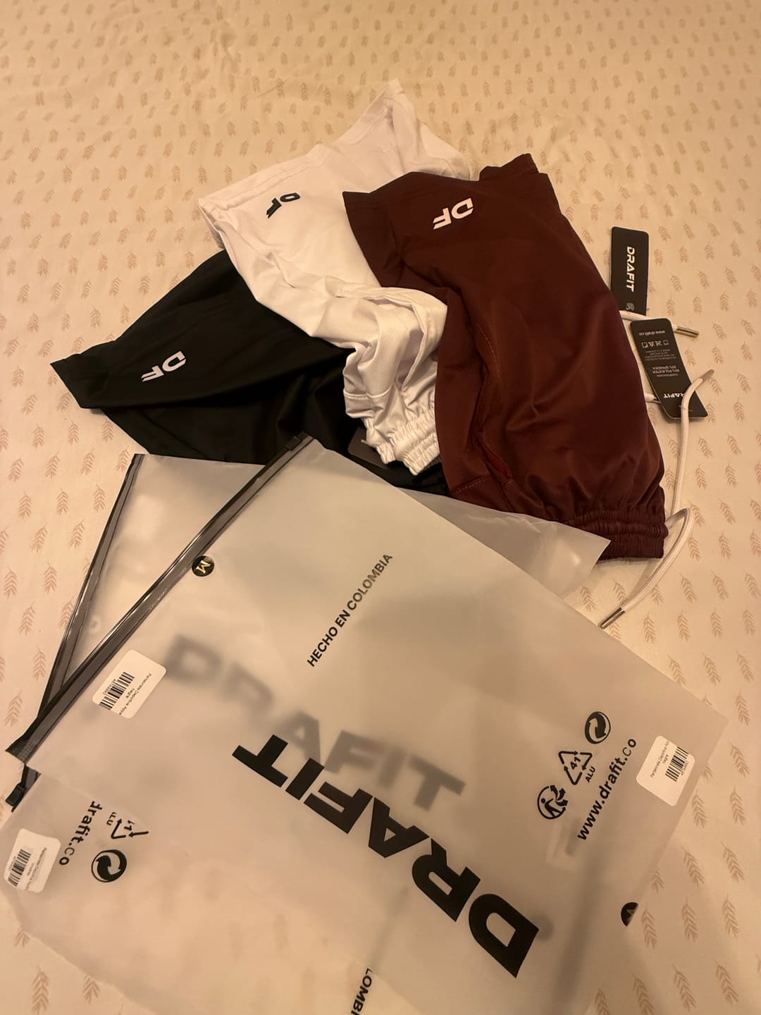 Customer photo review of Pack 3 Pantalonetas Deportivas Apparel