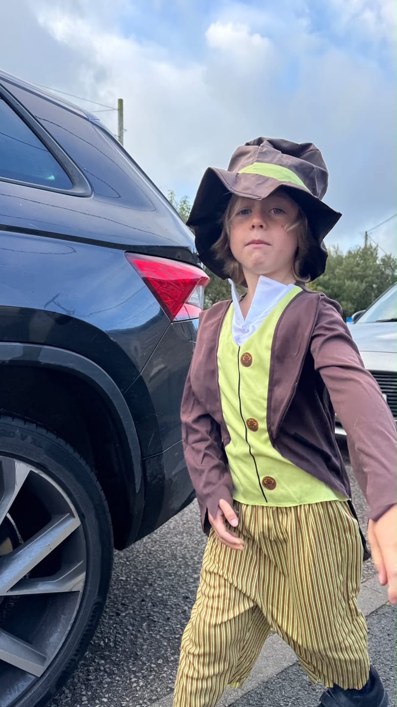 Customer photo review of Kids Victorian Pickpocket Costume