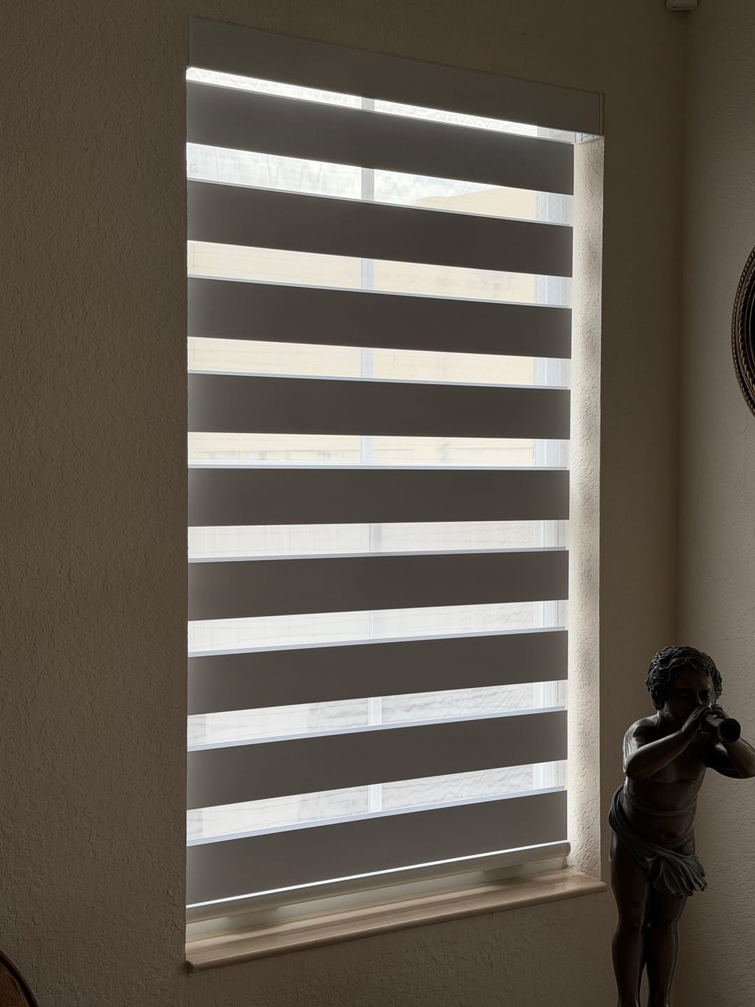 Customer photo review of SmartWings Motorized Zebra Shades 100% Blackout 95mm Chloris