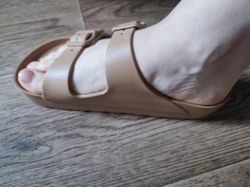 Customer photo review of Snuggi Arch Support Platfrom Sandals
