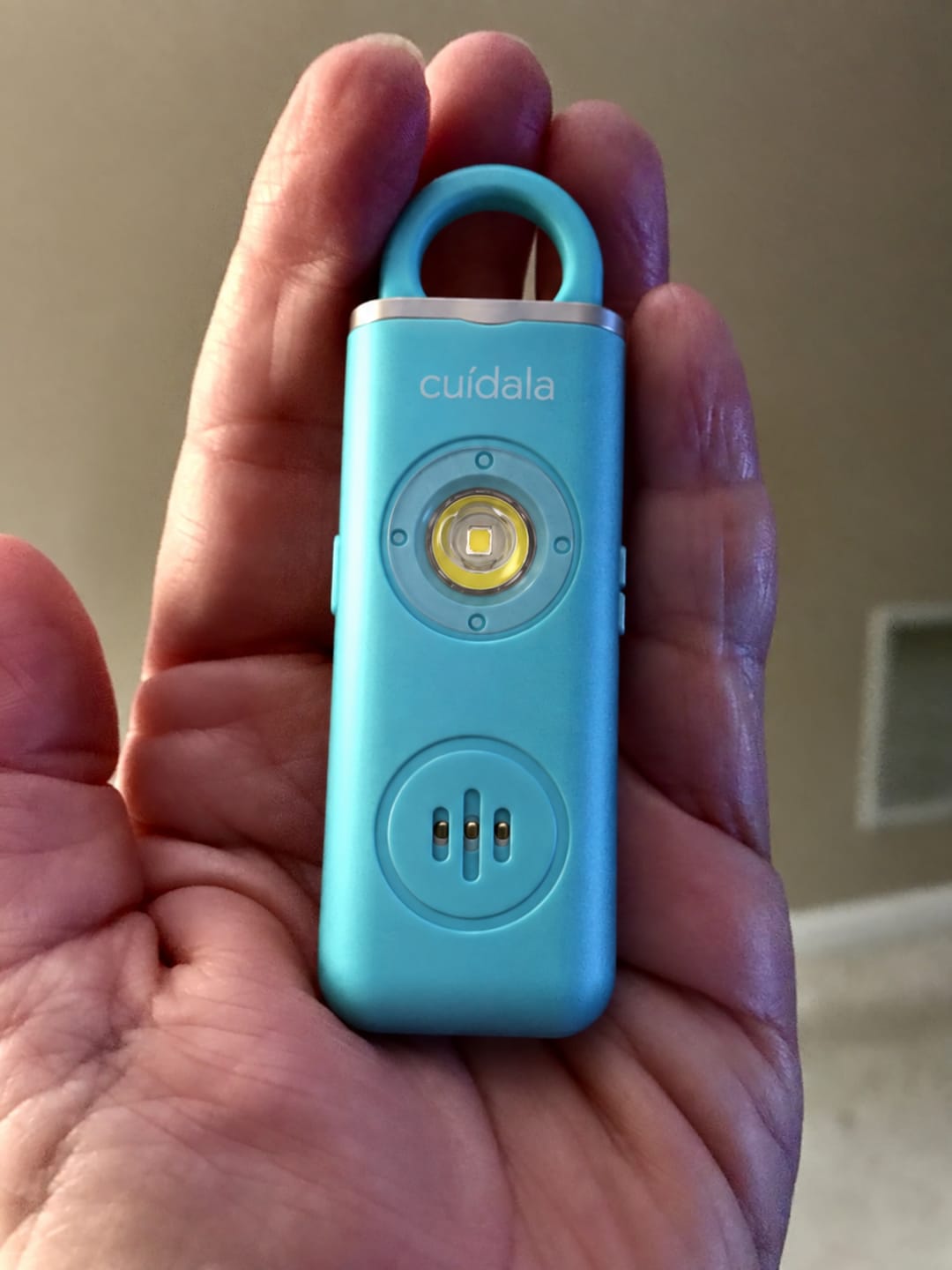 Customer photo review of Alarma Personal Cuidala