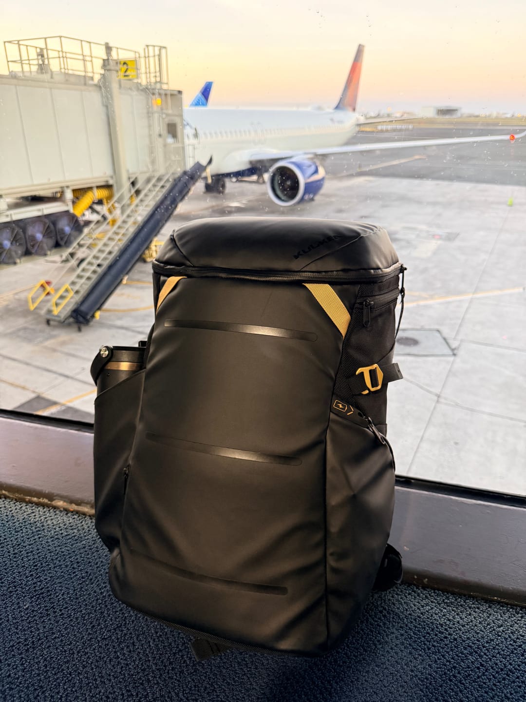 Customer photo review of Elää® Top Loading Upright Daypack (20L)