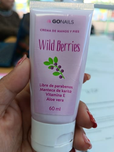 Customer photo review of Crema de Manos y Pies - Wild Berries 60 ml