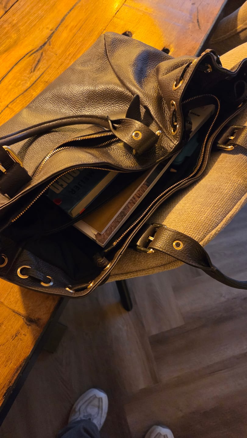Customer photo review of Muse bag Espresso