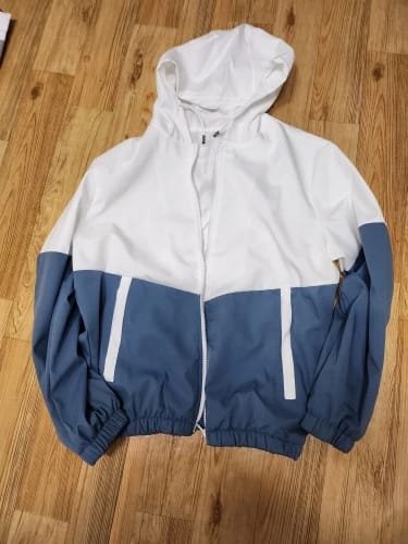 Customer photo review of Enzo – vyriškas sportinis kostiumas su gobtuvu