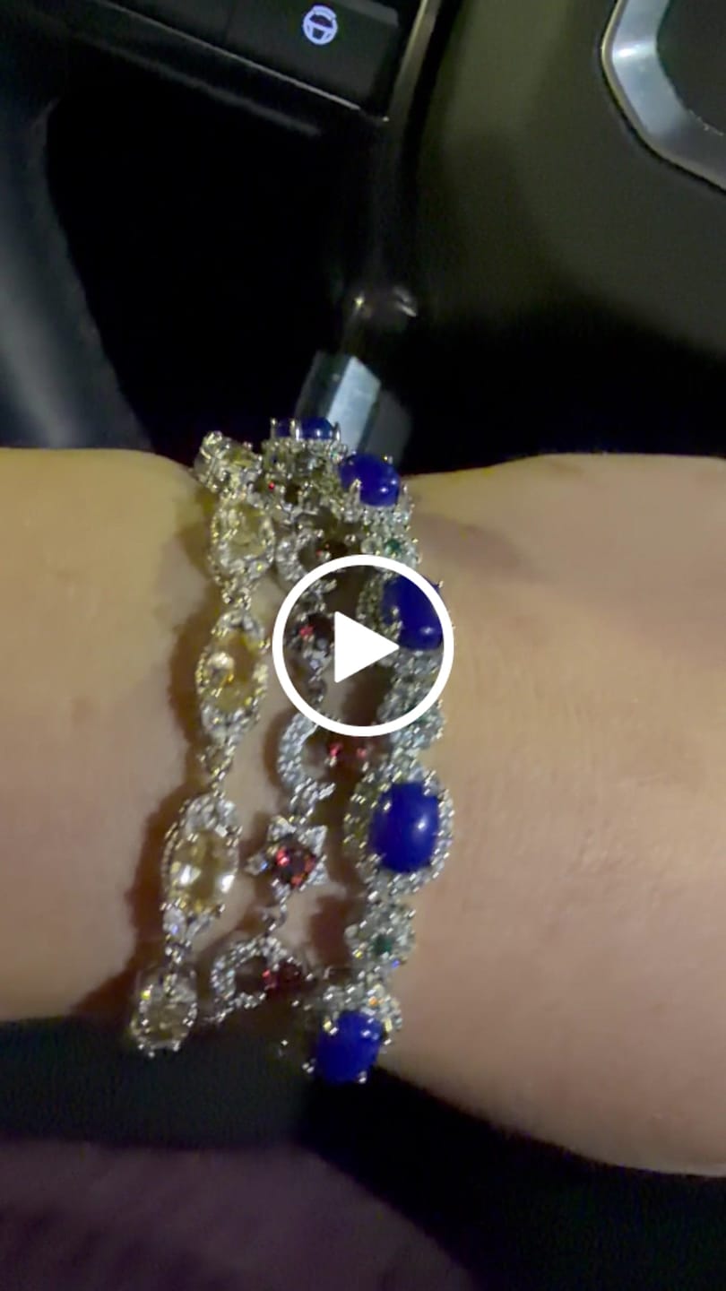 Customer video review of Kiki Crystal Jewelry Mystery Bag (Silver-Tone) - The Surprise Jewelry You’ll Truly Love!
