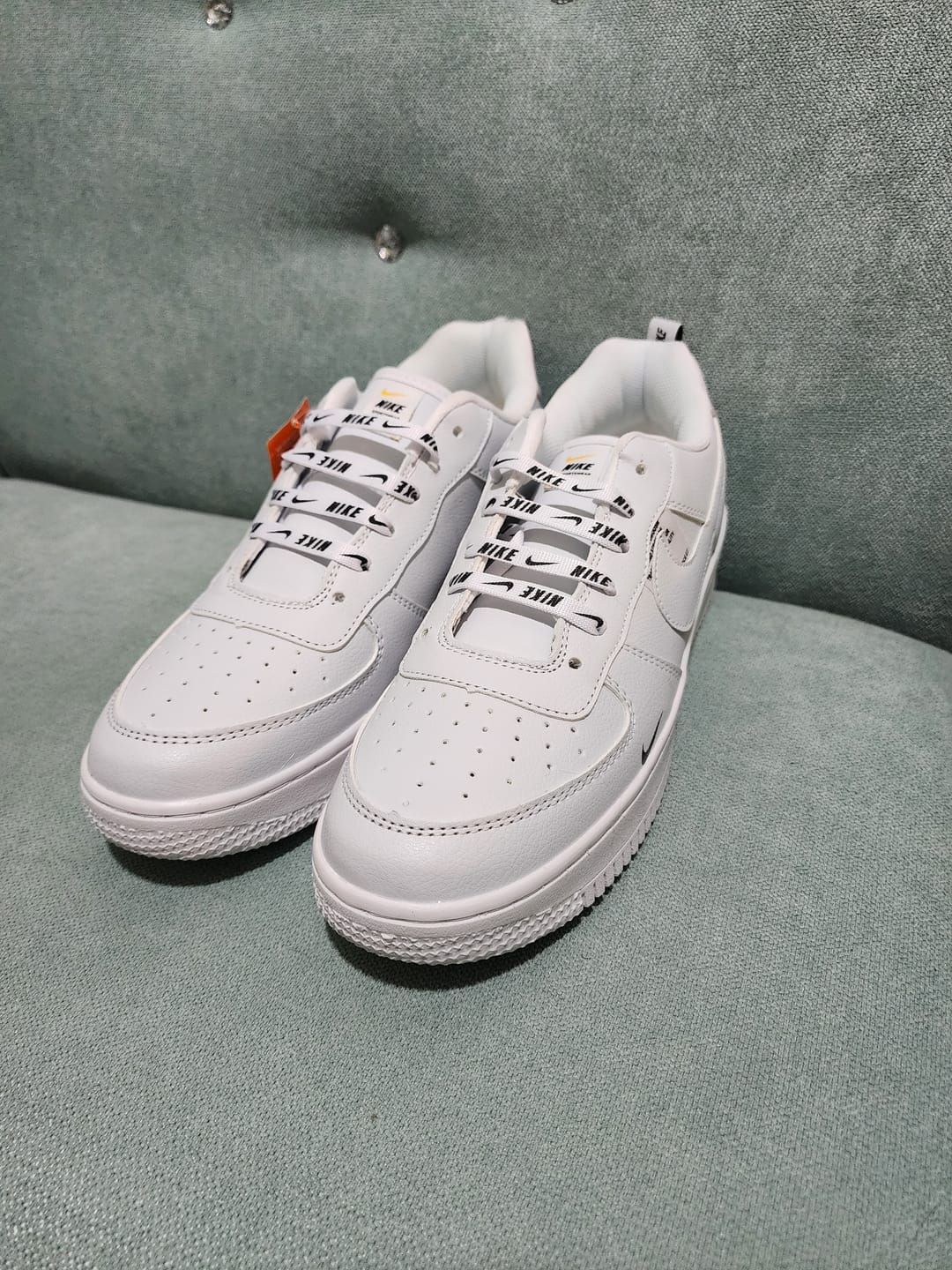 Customer photo review of Tenis 275 Blanco Total