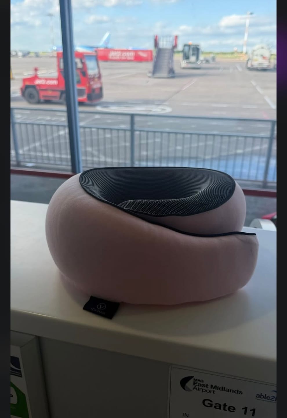 Customer photo review of 360° Memory Foam Travel Pillow - Pink