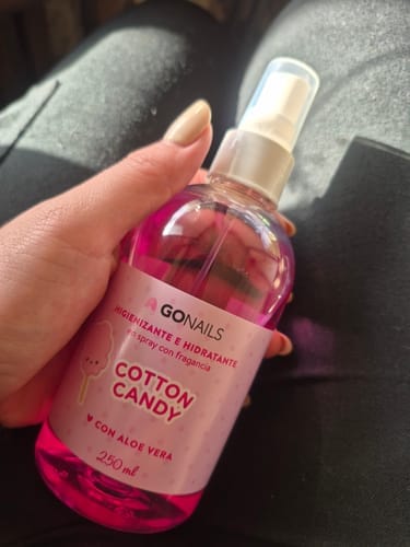 Customer photo review of Higienizante e Hidratante de Manos y Pies- Cotton Candy 230 ml