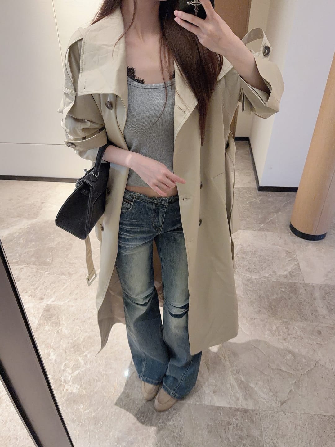 Customer photo review of Rase le sol Sculpted High-Collar Layered Trench Coat