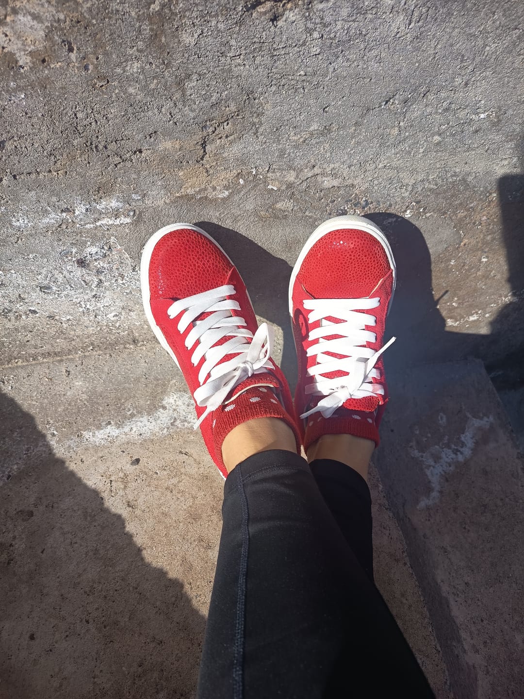 Customer photo review of Olie red