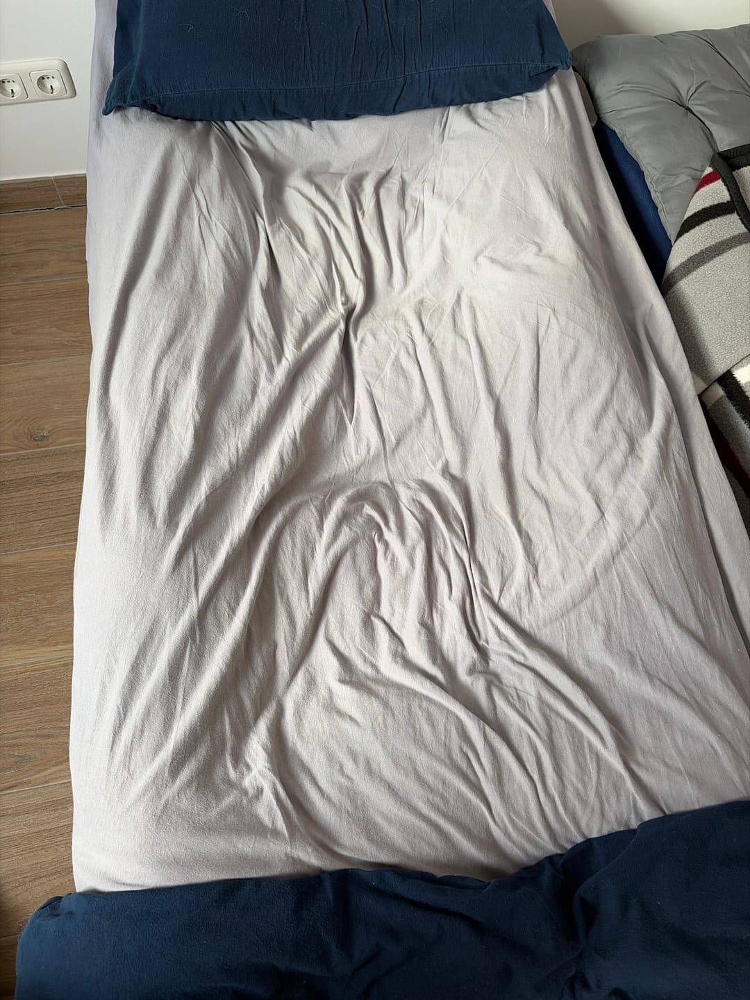 Customer photo review of GOALPINE® OASE | Feldbett Groß mit Matratze [Wildtierleder Imitat] & Kissen