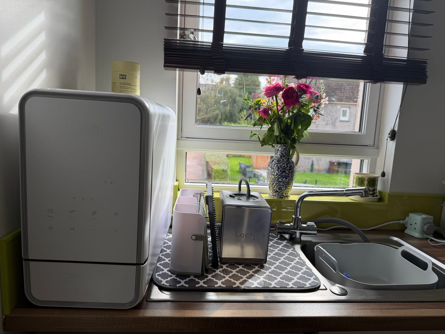 Customer photo review of Capsule Solo Dishwasher