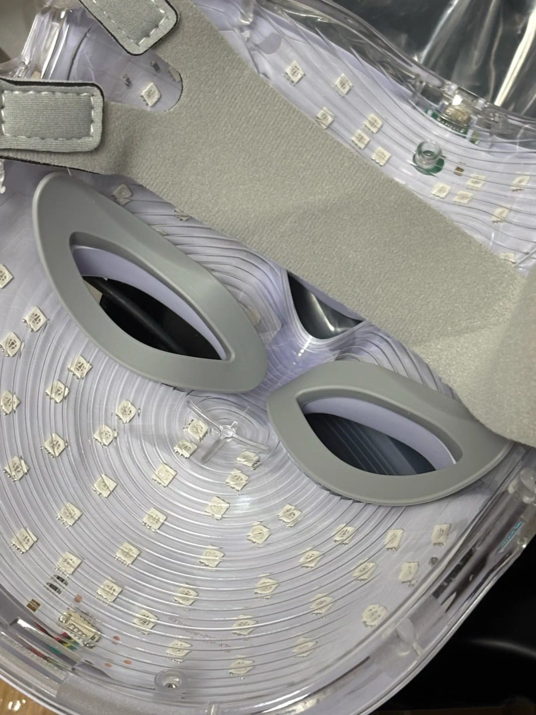Customer photo review of Mascarilla LED de terapia + 5 ud Mascarillas de Regalo