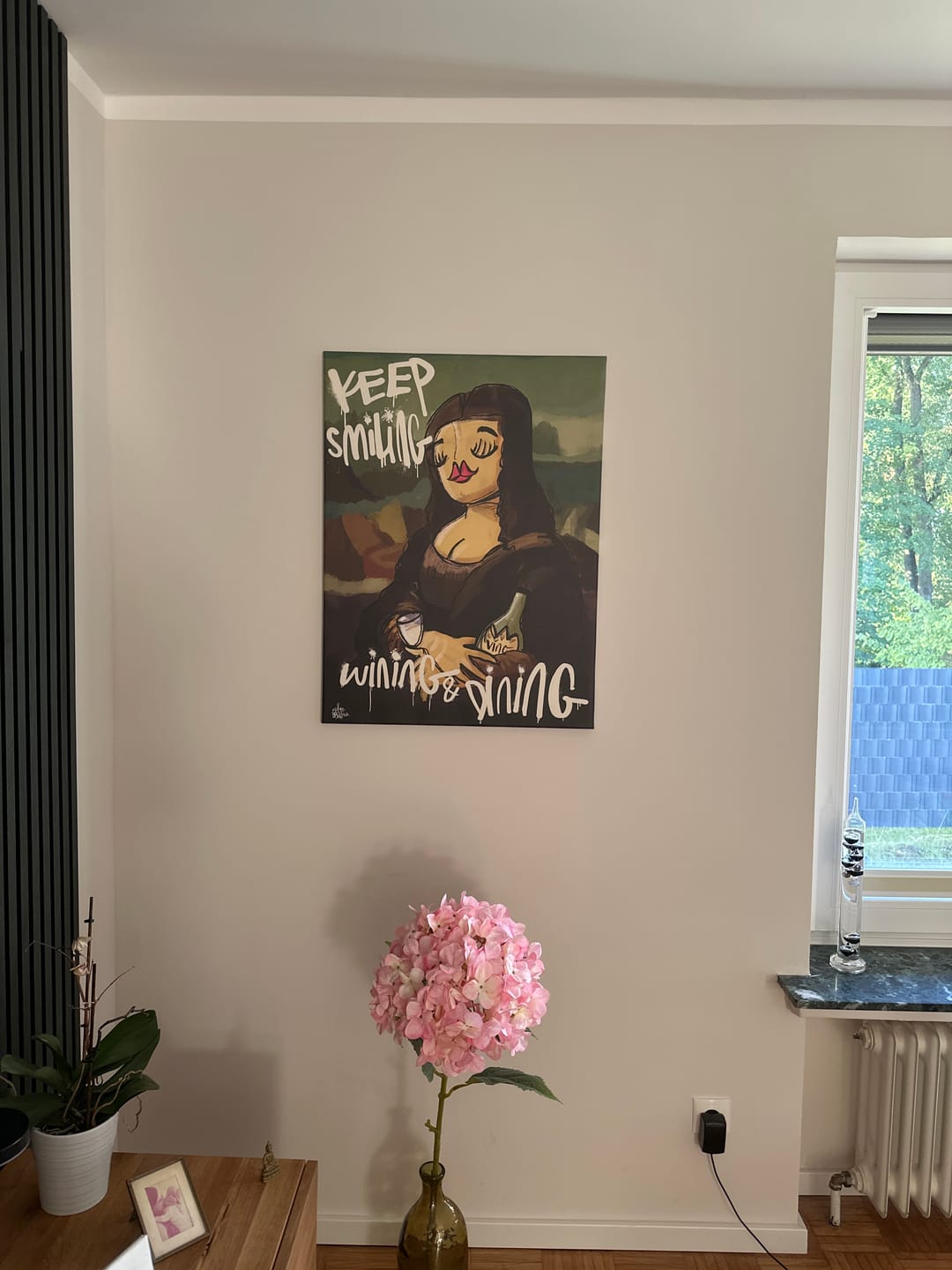 Customer photo review of Mona Lisa, keep smiling wining and dining