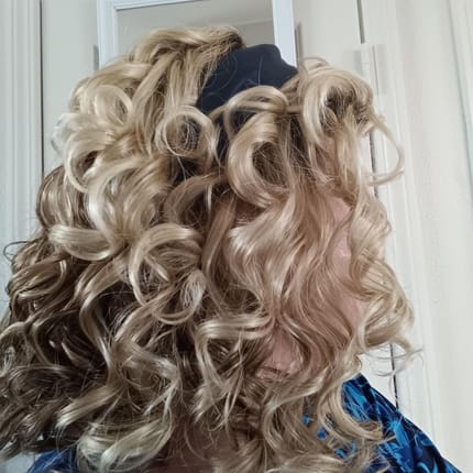 Customer photo review of New High quality Curly Hair Toppers for Women with Thinning Hair