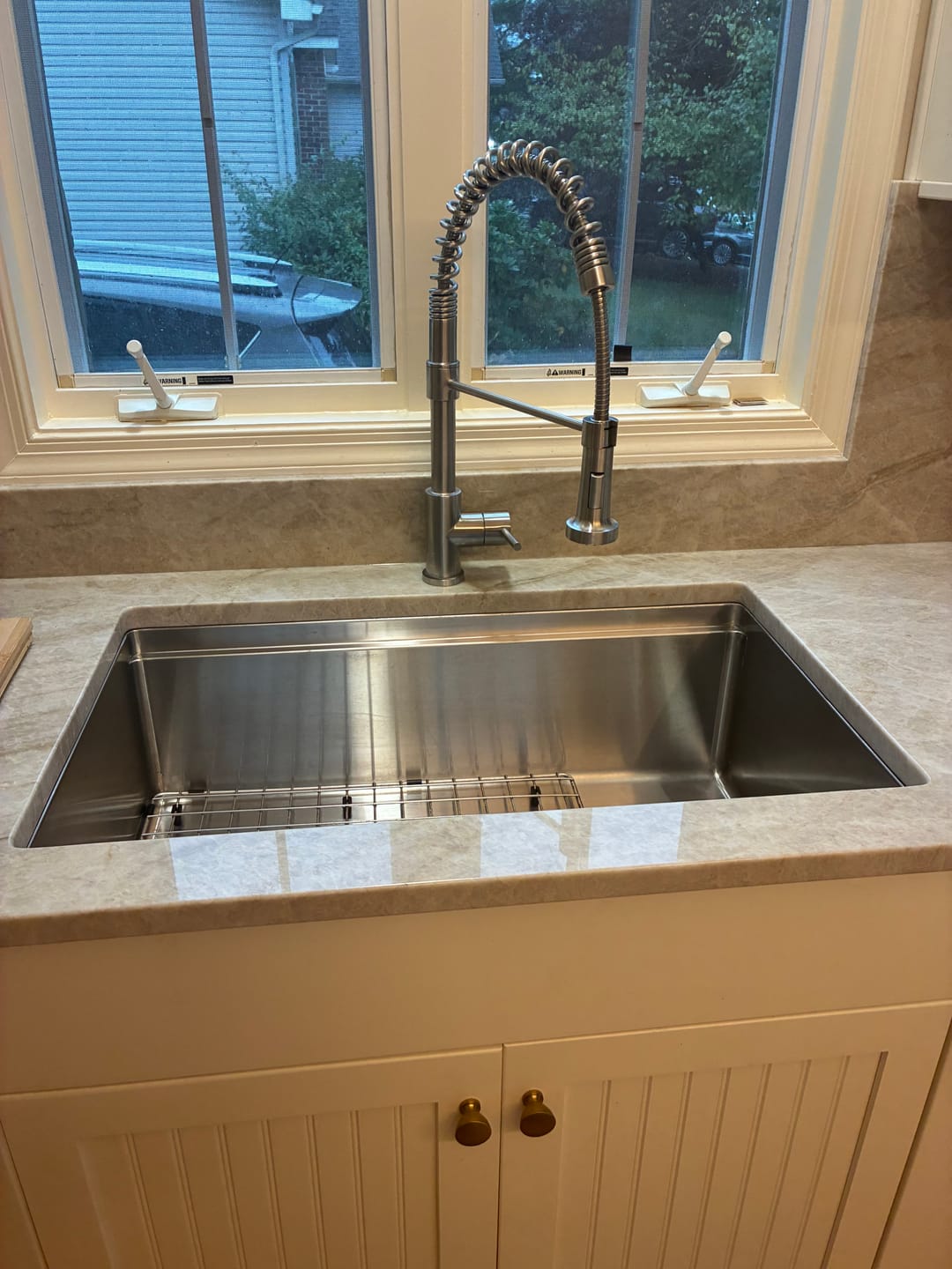 Customer photo review of 31" Workstation Kitchen Sink - 10" Depth - Single Bowl - Offset Drain - Reversible (5LS31C-10)