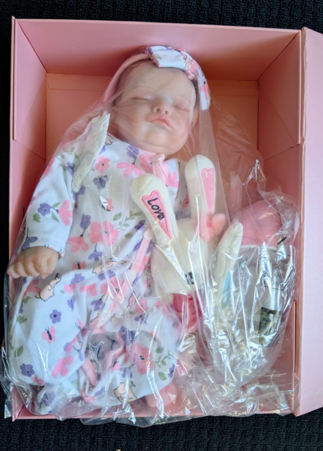 Customer photo review of "Isabella" - 19 Inch Baby Reborn Doll 3D Painted Soft Cloth Body