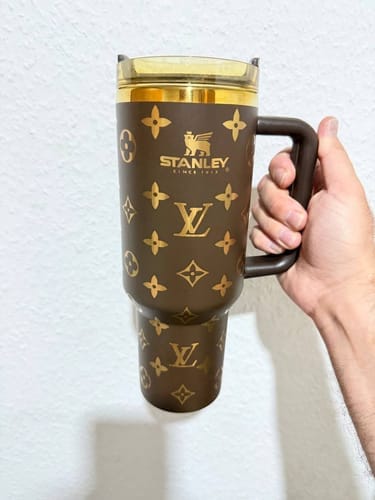 Customer photo review of Designer Holographic In-Car Insulated Cup 40 OZ