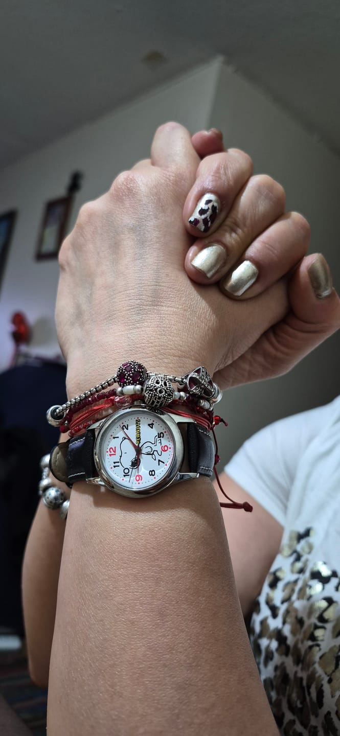 Customer photo review of Reloj Q&Q JDM AA95-9854 Peanuts Snoopy Mini 30mm