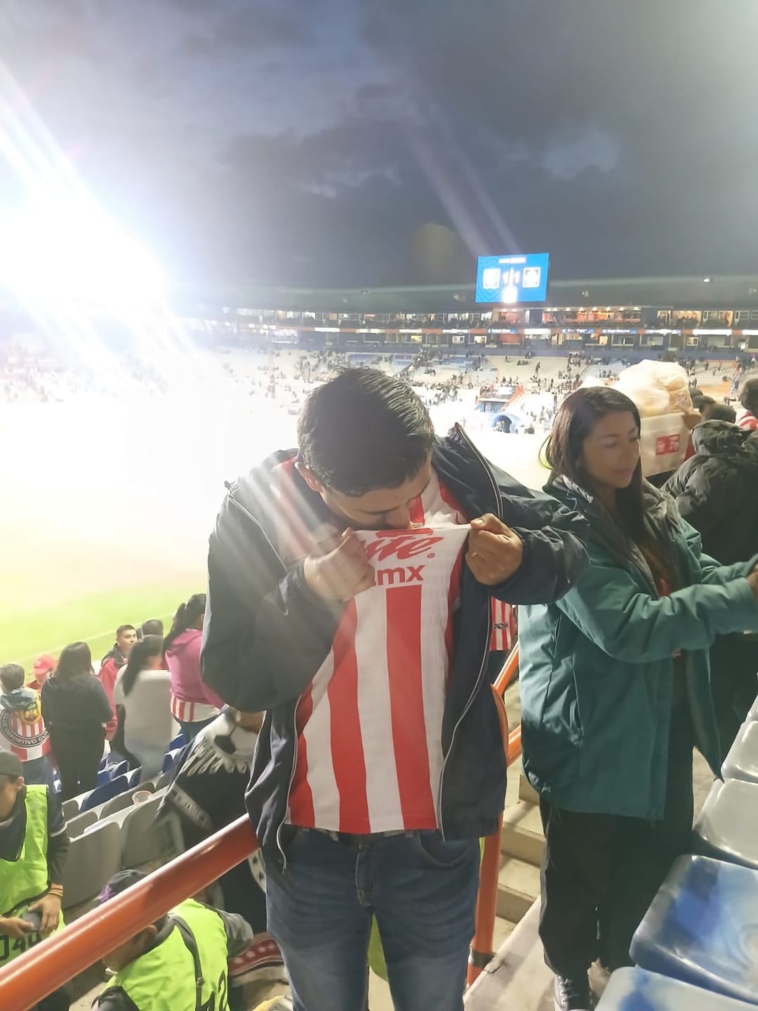 Customer photo review of Chivas Local - 26/27