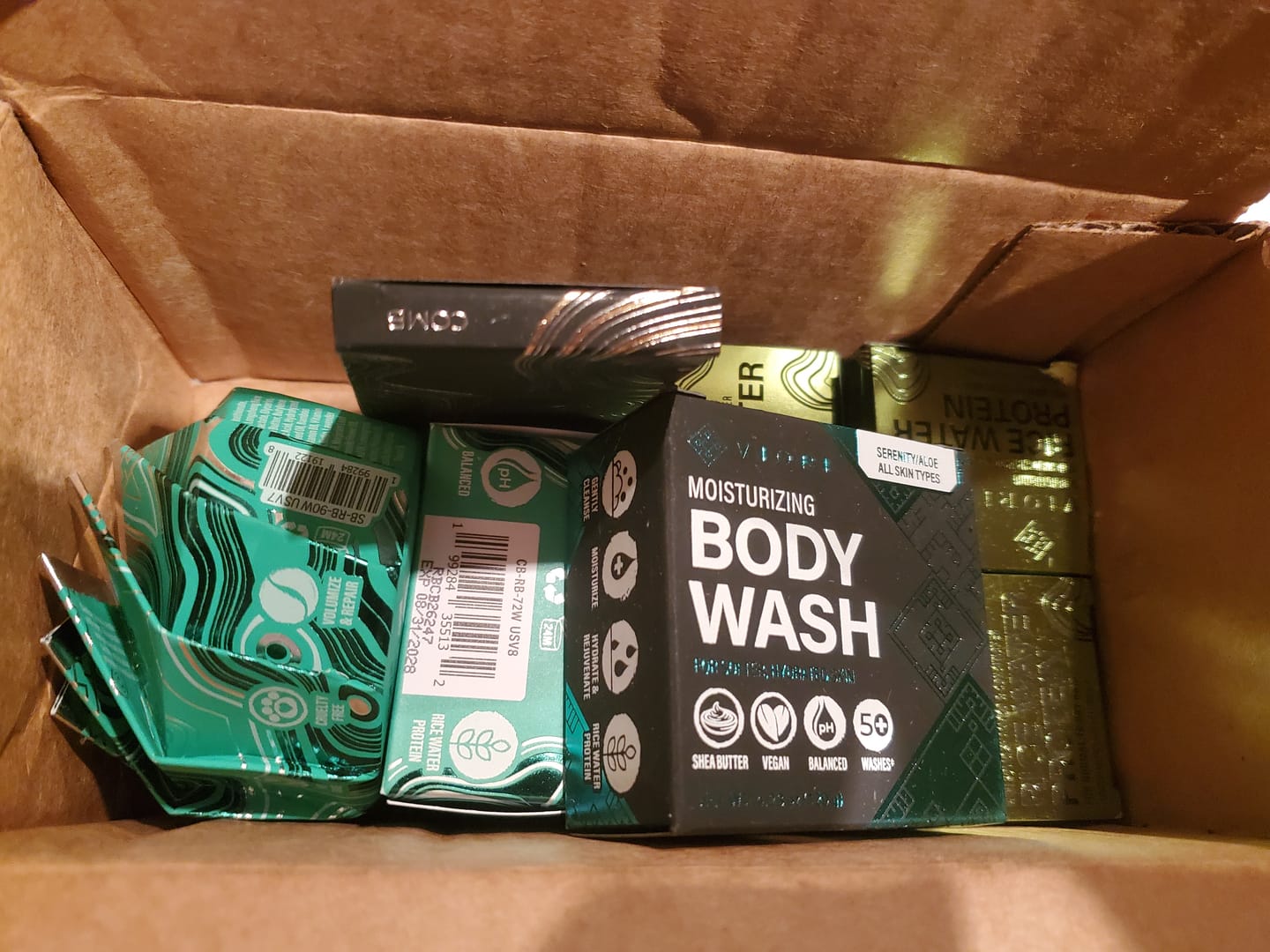 Customer photo review of Travel-Size Shampoo + Conditioner Mini Bars | VIORI
