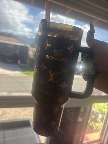Customer photo review of Designer Holographic In-Car Insulated Cup 40 OZ