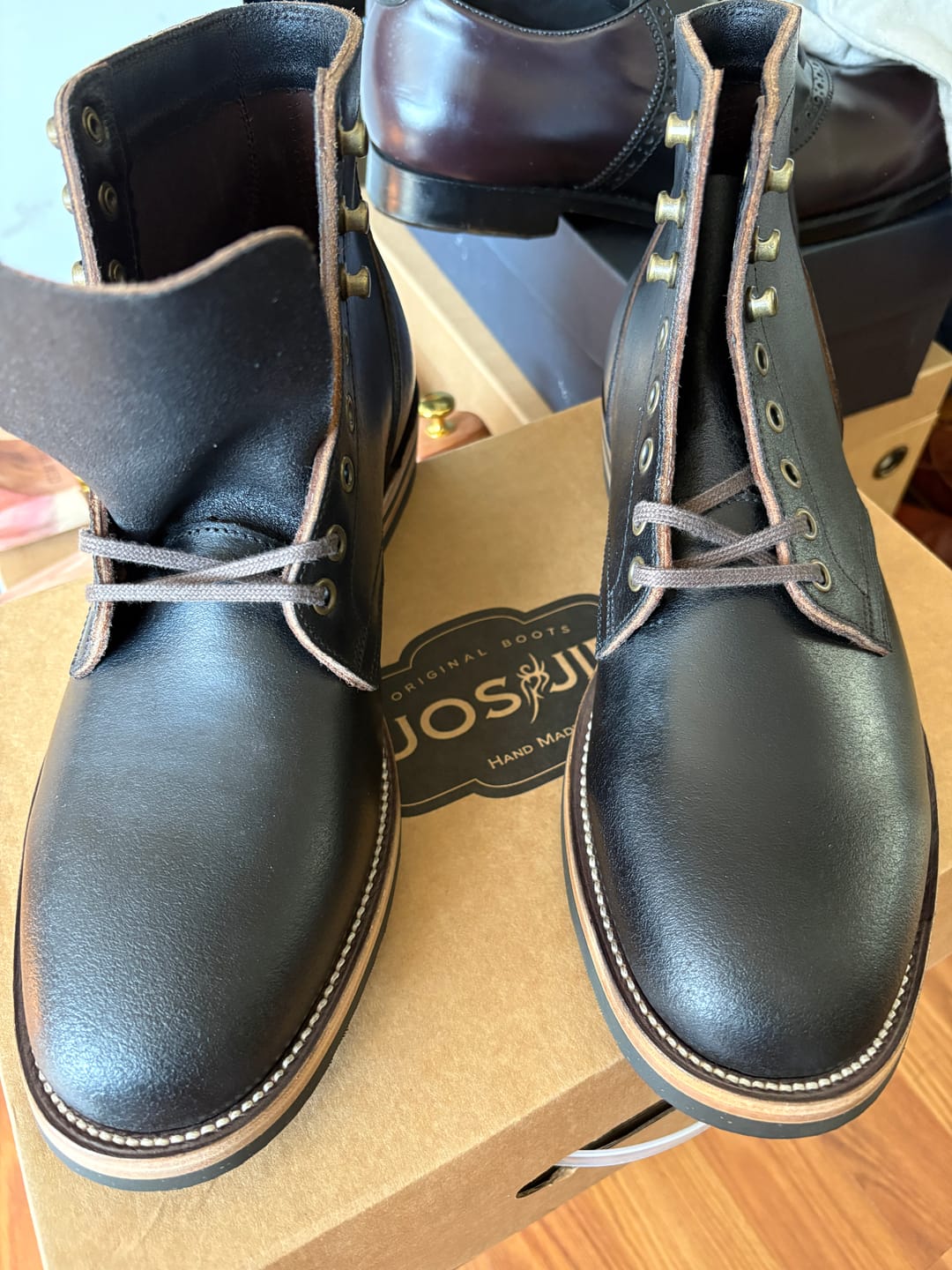 Customer photo review of Plain Toe Service Boot -luosjiet®boots - Black Waxed Flesh