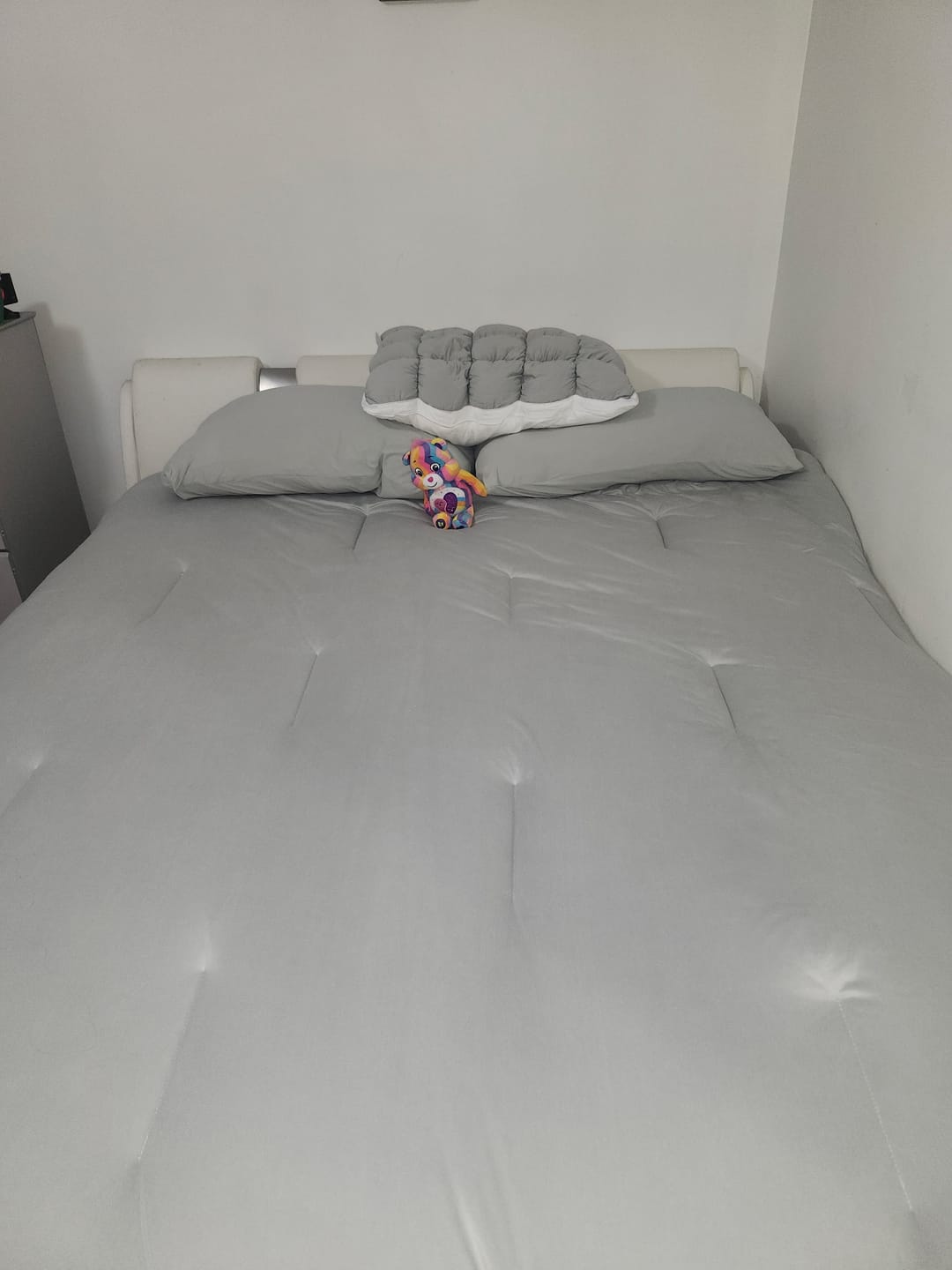 Customer photo review of MarshMellow Comforter