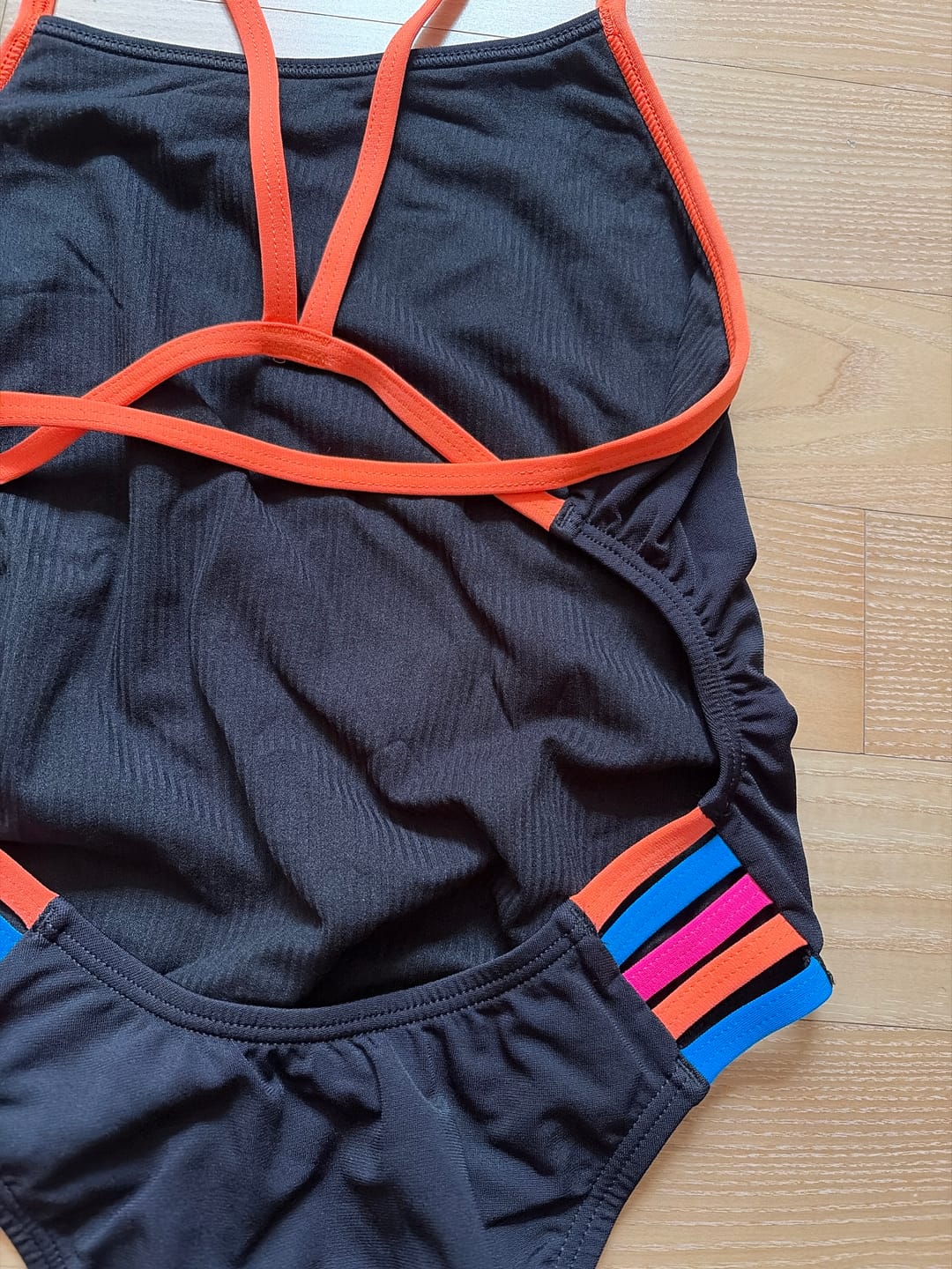 Customer photo review of LENNOX ONE PIECE - Black|Flare