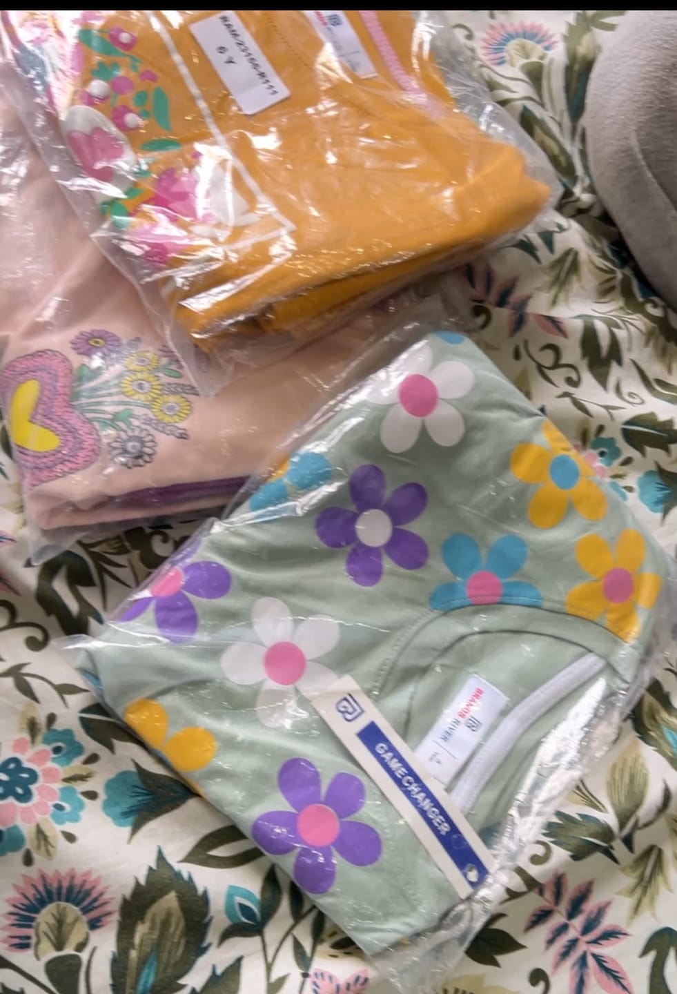 Customer photo review of Girls Premium Quality "P Flowers " Printed Summer Suit