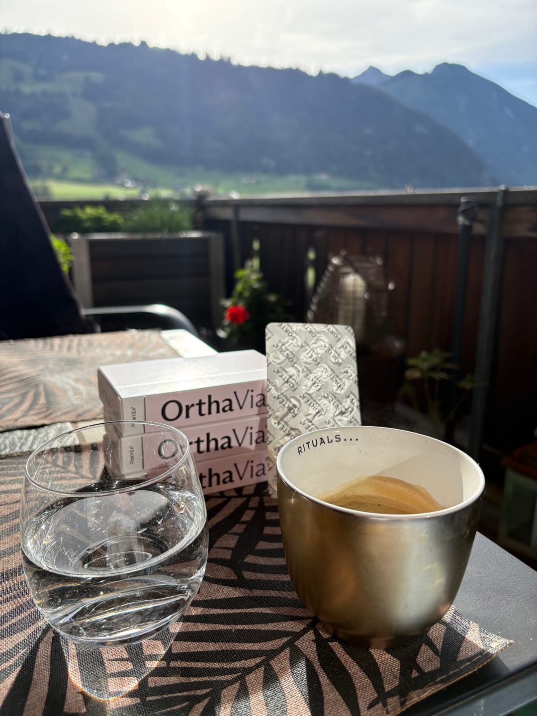 Customer photo review of OrthaVia® intens – Gelenke & Rücken
