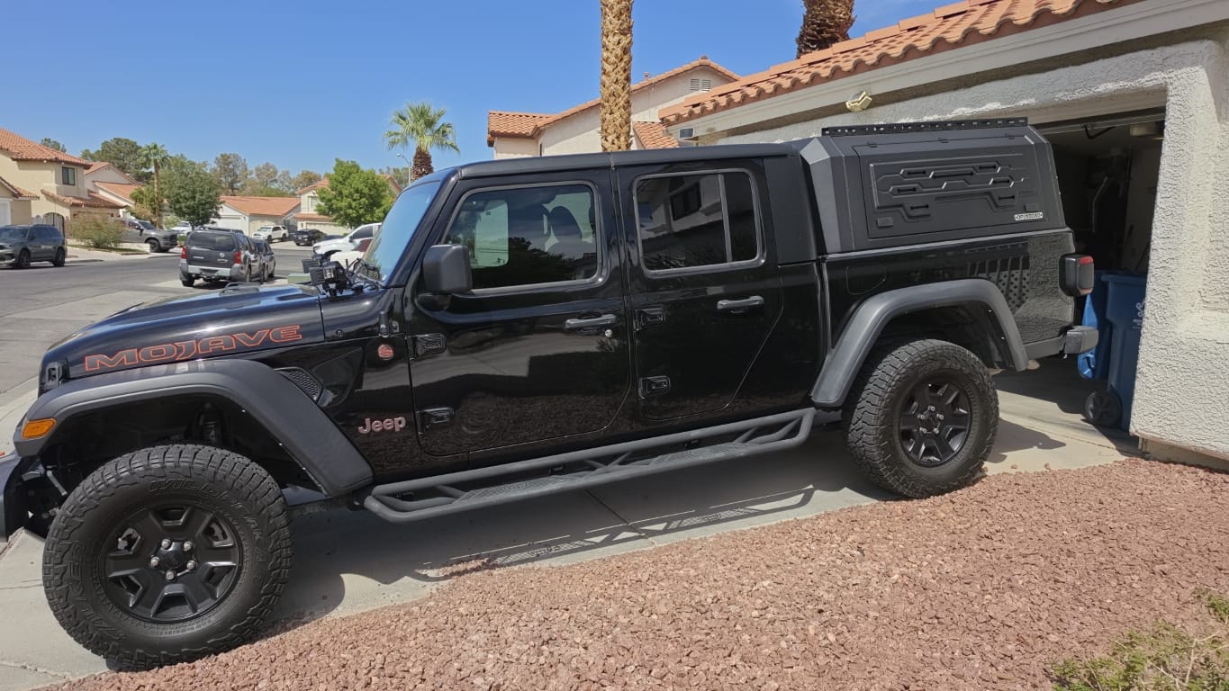 Customer photo review of OPENROAD Aluminum Truck Cap for Jeep Gladiator (2019-2026)