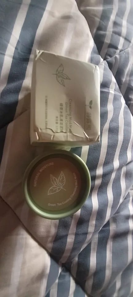 Customer photo review of Auren Cooling Clay Mask for Clear Pores