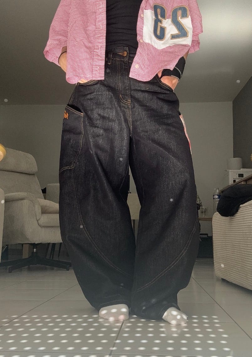 Customer photo review of Aelfric Eden BAGGY BARREL Jeans