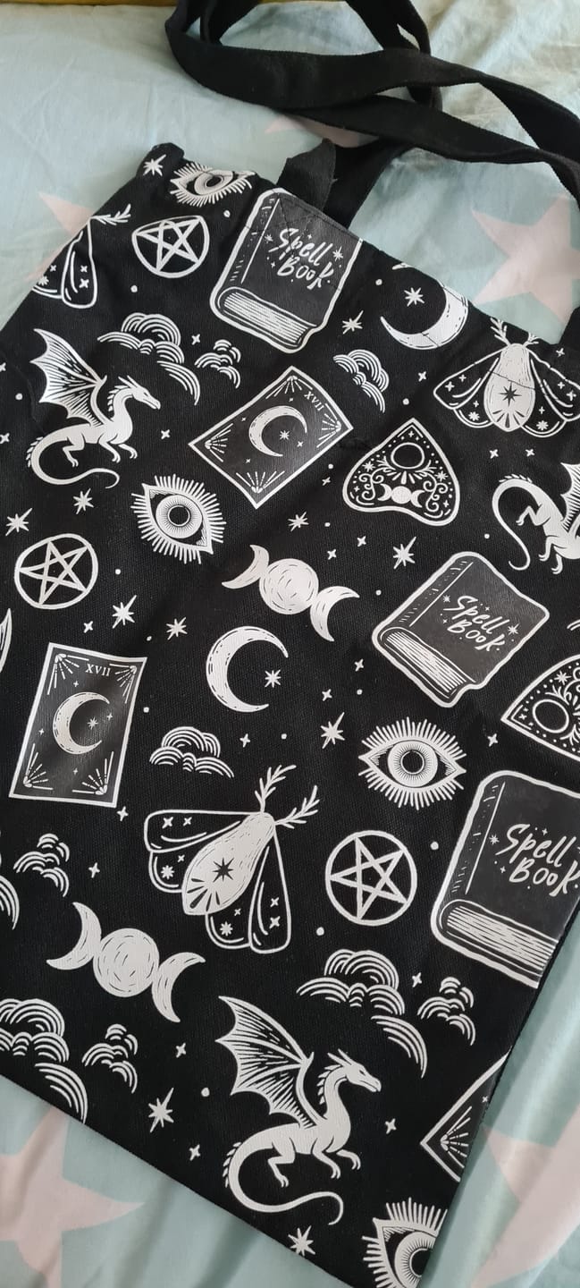 Customer photo review of Mystische Symbole Stoffbeutel mit Mond & Motten