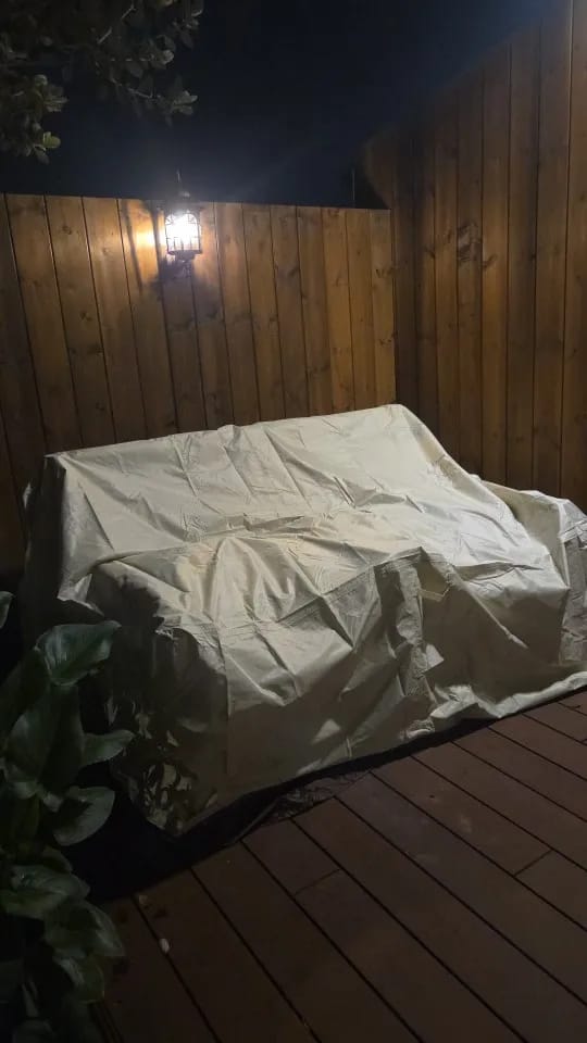 Customer photo review of Capa para Móveis de Jardim Oxford 420D Bege Impermeável