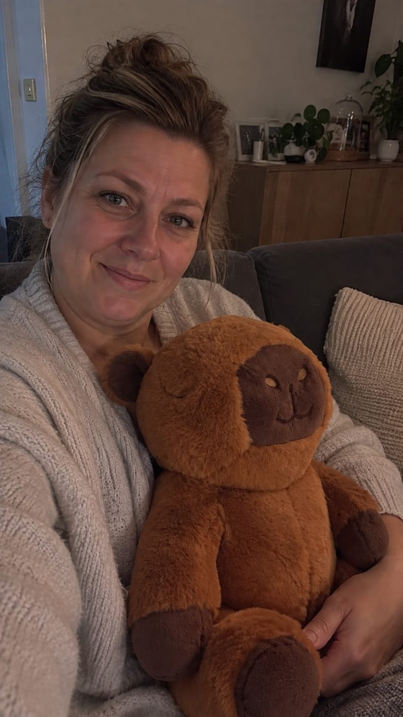 Customer photo review of Huggle Buddy Capybara Verzwaringsknuffel (2kg)