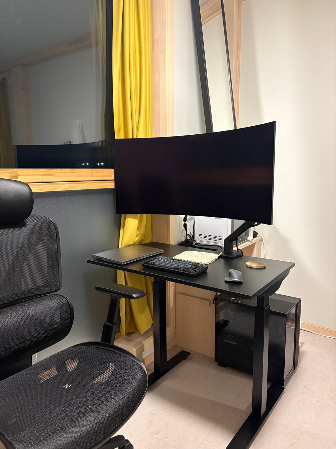 Customer photo review of Höj- och Sänkbart Skrivbord 100x60cm, 2 motorigt, 7 års garanti