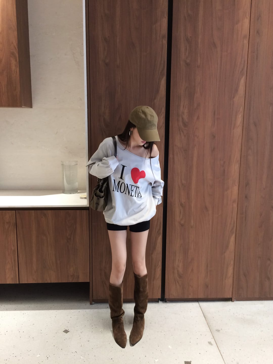 Customer photo review of 0122stepll Long Sleeve Pullover T-Shirt