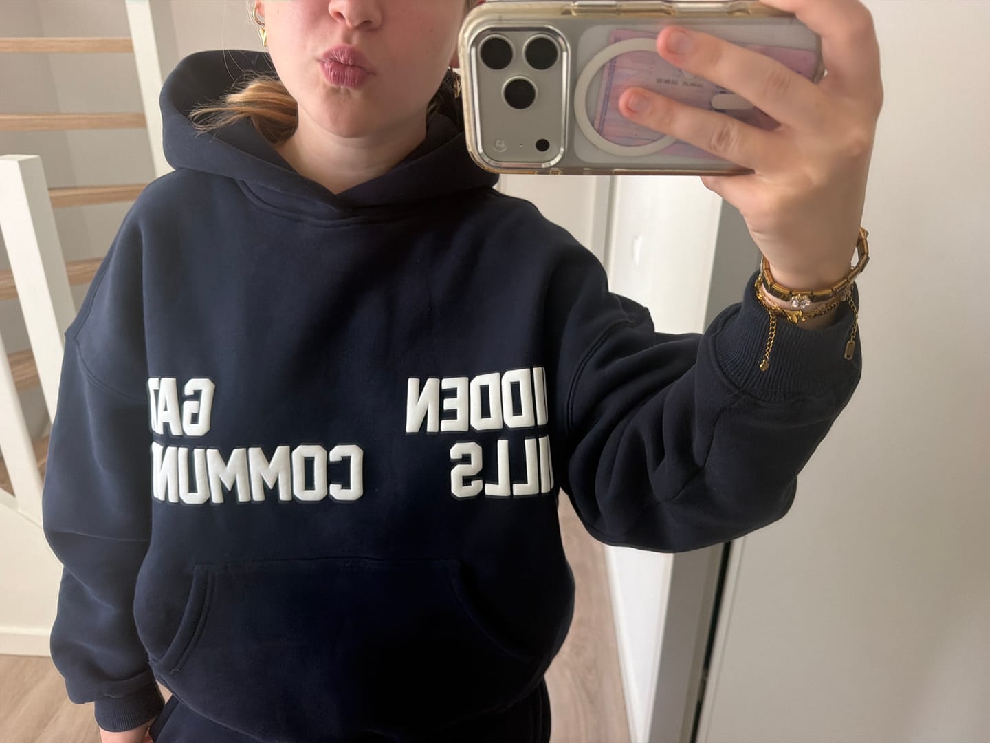 Customer photo review of GATED COMMUNITY HOODIE NAVY