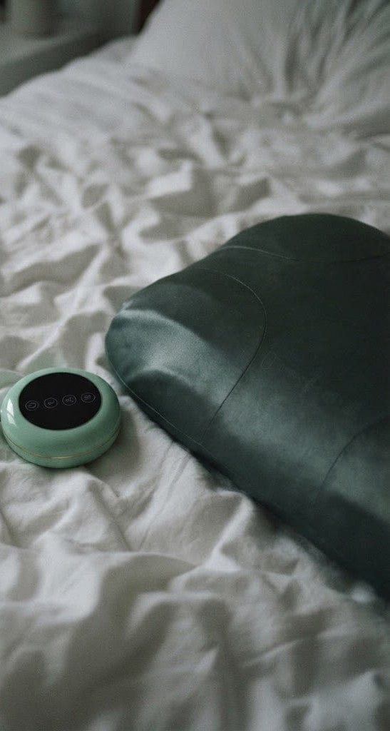 Customer photo review of FYROST Vesper — Smart Anti-Snore Pillow